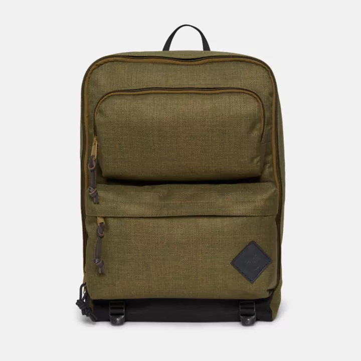 Mochila utilitária unissex na cor verde.