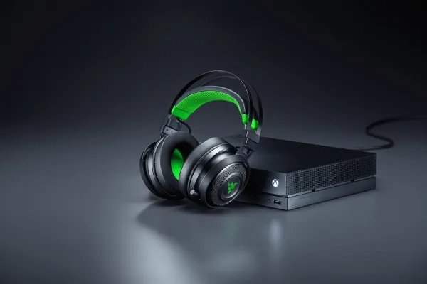 [OUTLET] - Razer Nari Ultimate - Headset - fuld størrelse - 2,4 GHz - trådløs - for Xbox One, Xbox One S, Xbox One X