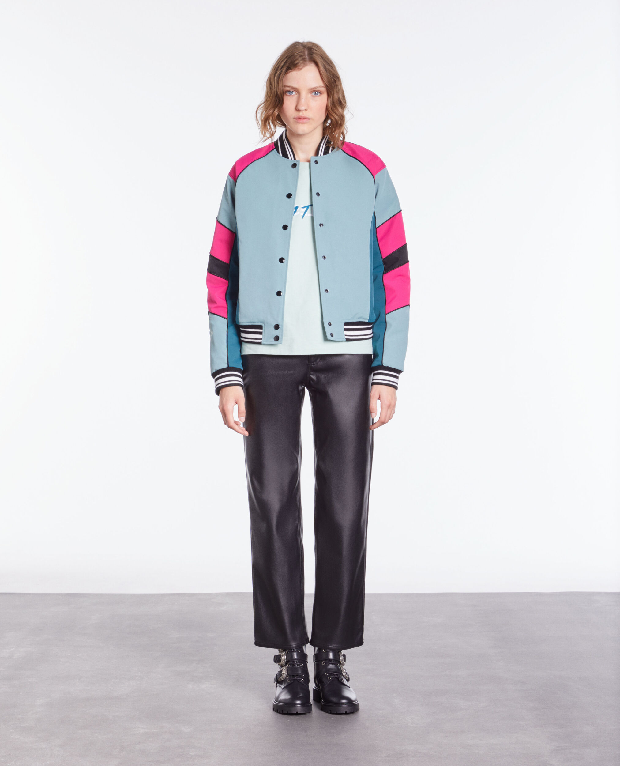 Blouson court avec patchwork multicouleur