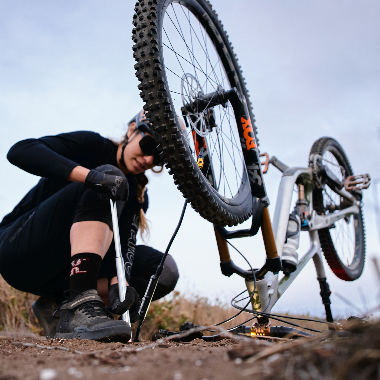Lezyne Micro Floor Drive HVG Sort med digital trykmåler