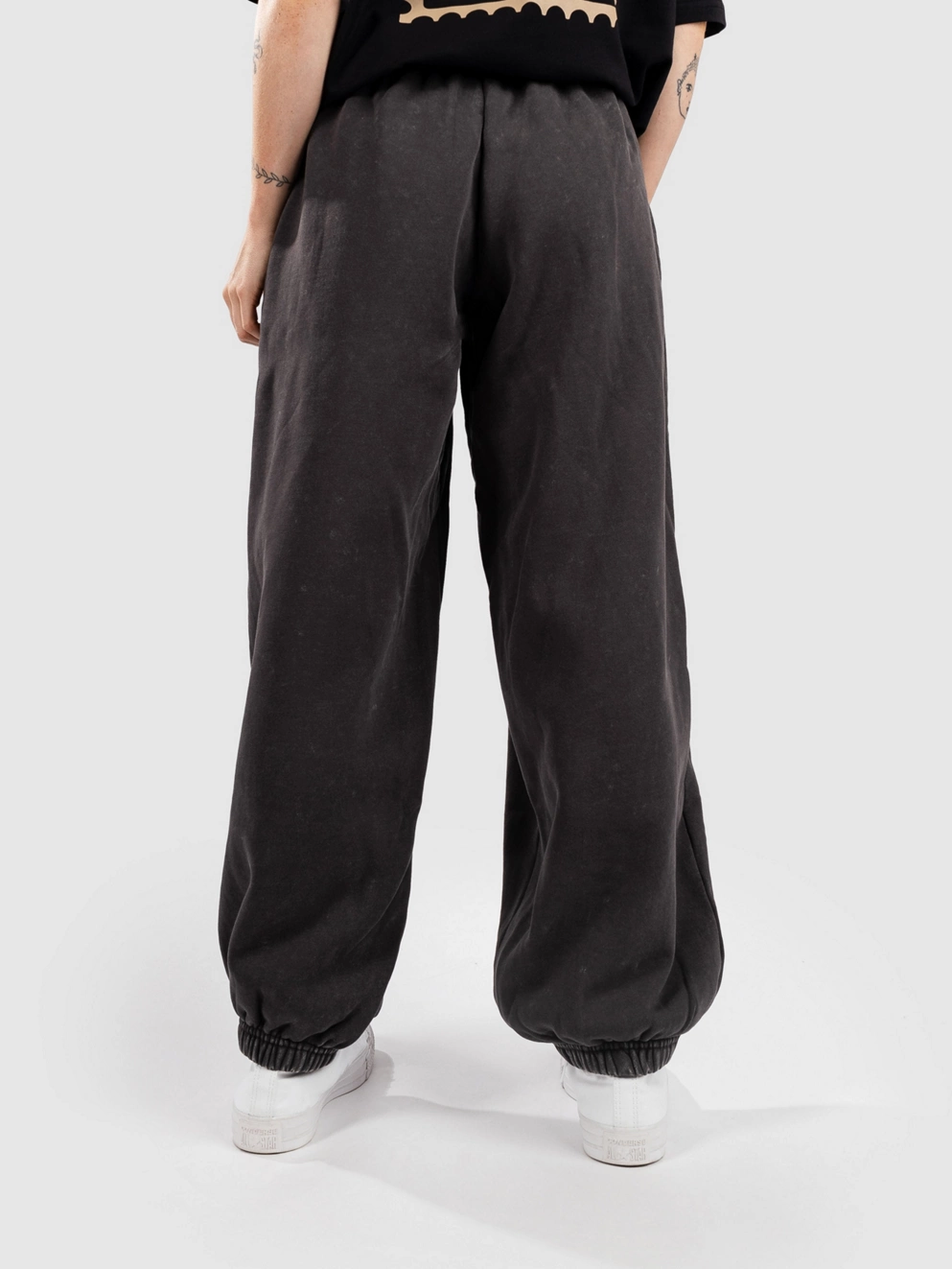 Ninth Hall Tyla Sweatpants black mineral