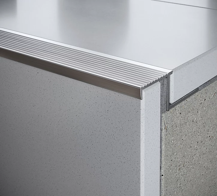 Nez de marche extérieur Diall droit aluminium brut argent lisse 35mmx250cm