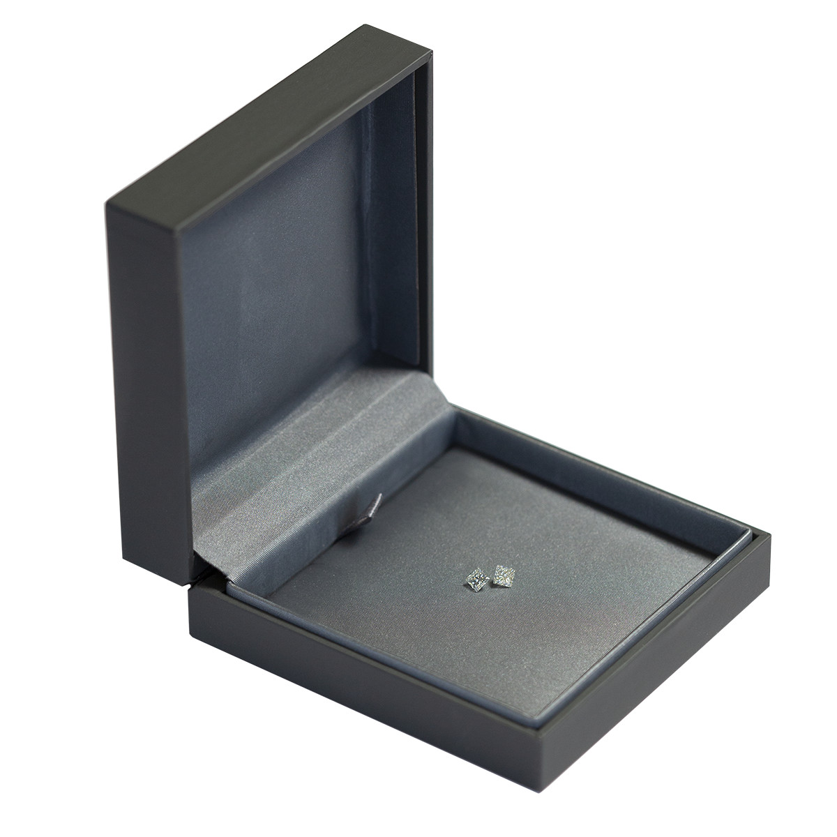 2 Diamants blancs forme carrée taille princesse qualité H/I P1, 0.77 ct.