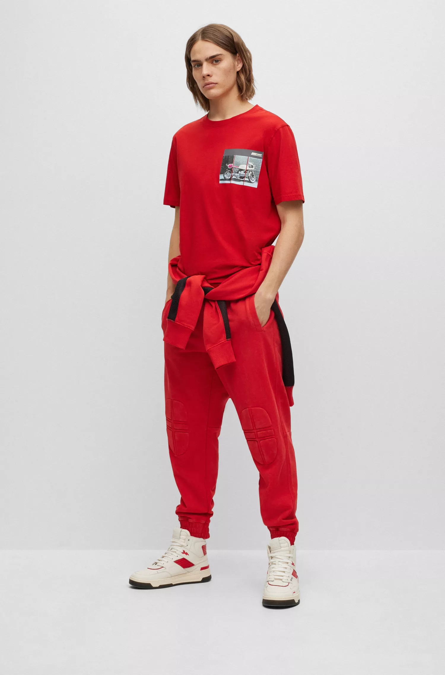 Camiseta BOSS laranja, modelagem relaxada, em algodão, com estampa de corrida de motos.