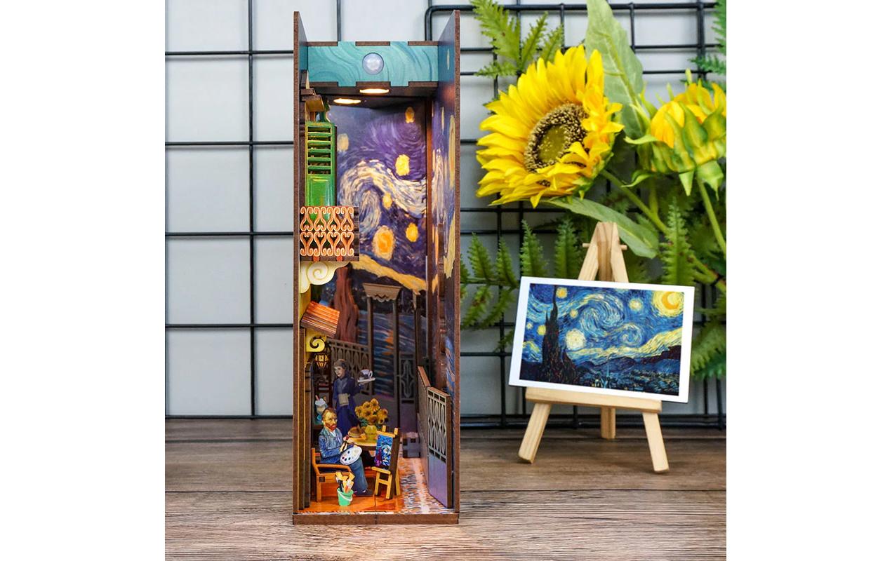 Bausatz Book Nook Vincent's World3D-Modell aus lasergeschnittenen Holzteilen