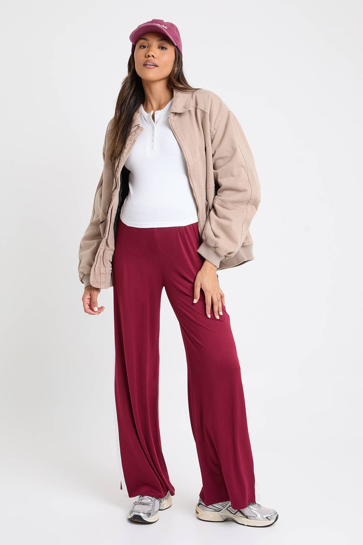 boohoo Pantalon de maternité à jambes larges avec bande latérale contrastante