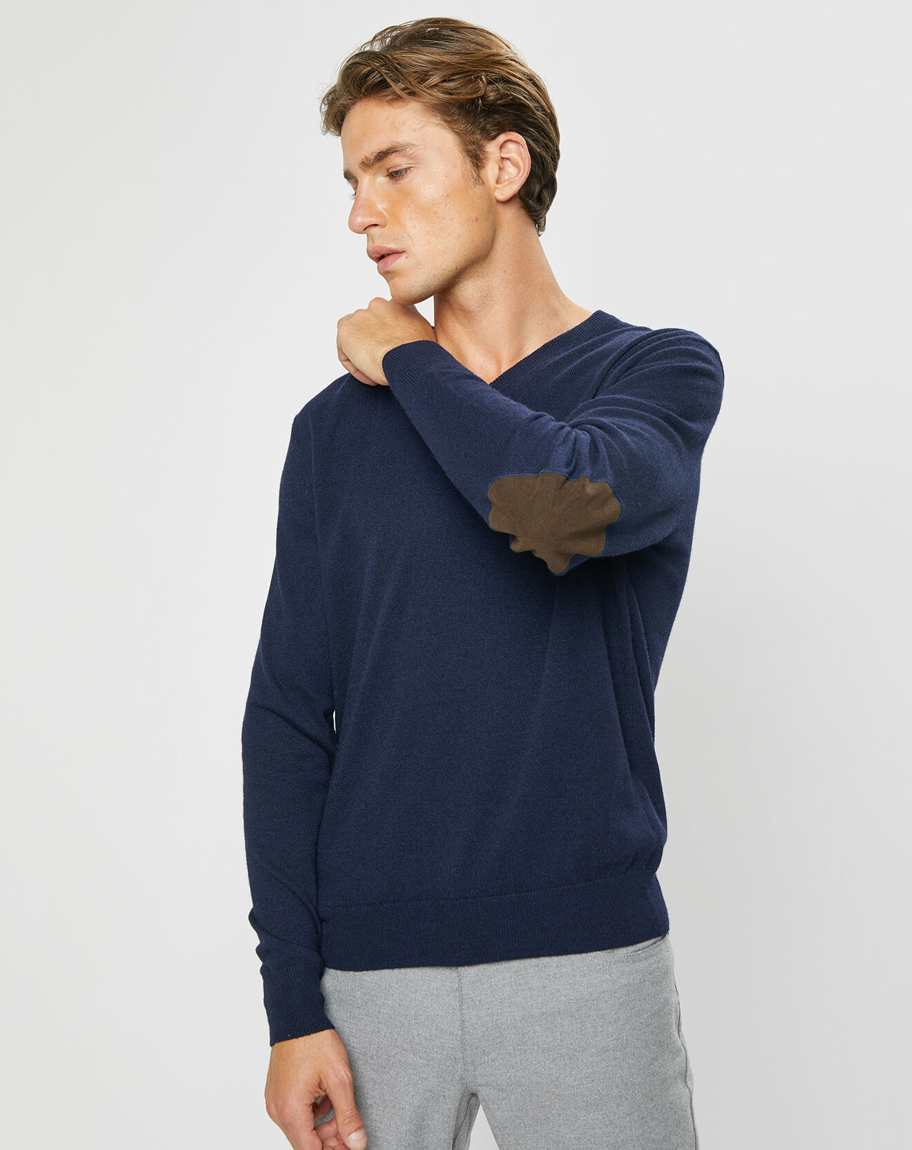 Hackett London Pull en Laine & cachemire mélangés col V bleu marine