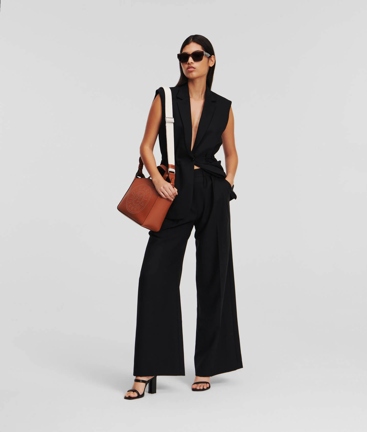 PANTALON LARGE AJUSTÉ