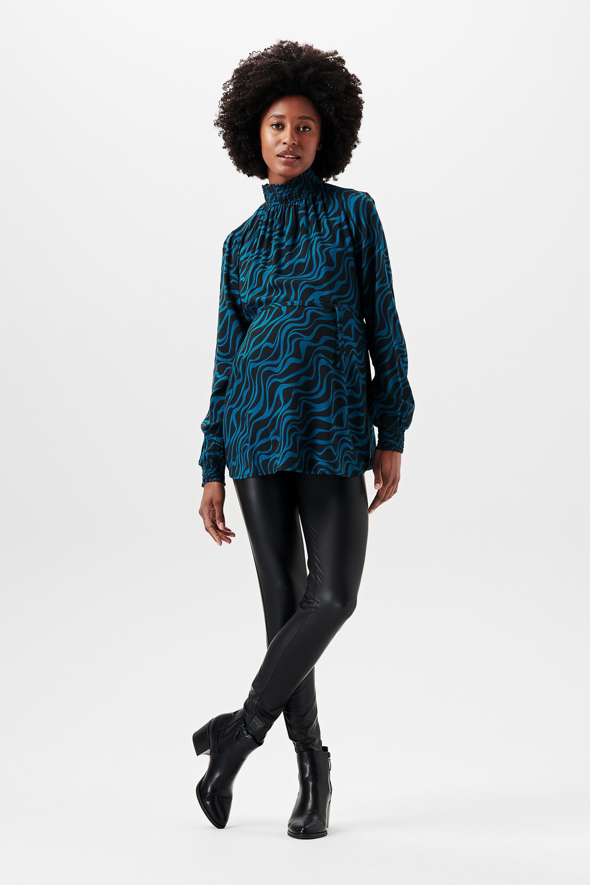 Blouse à col droit animée d’un motif