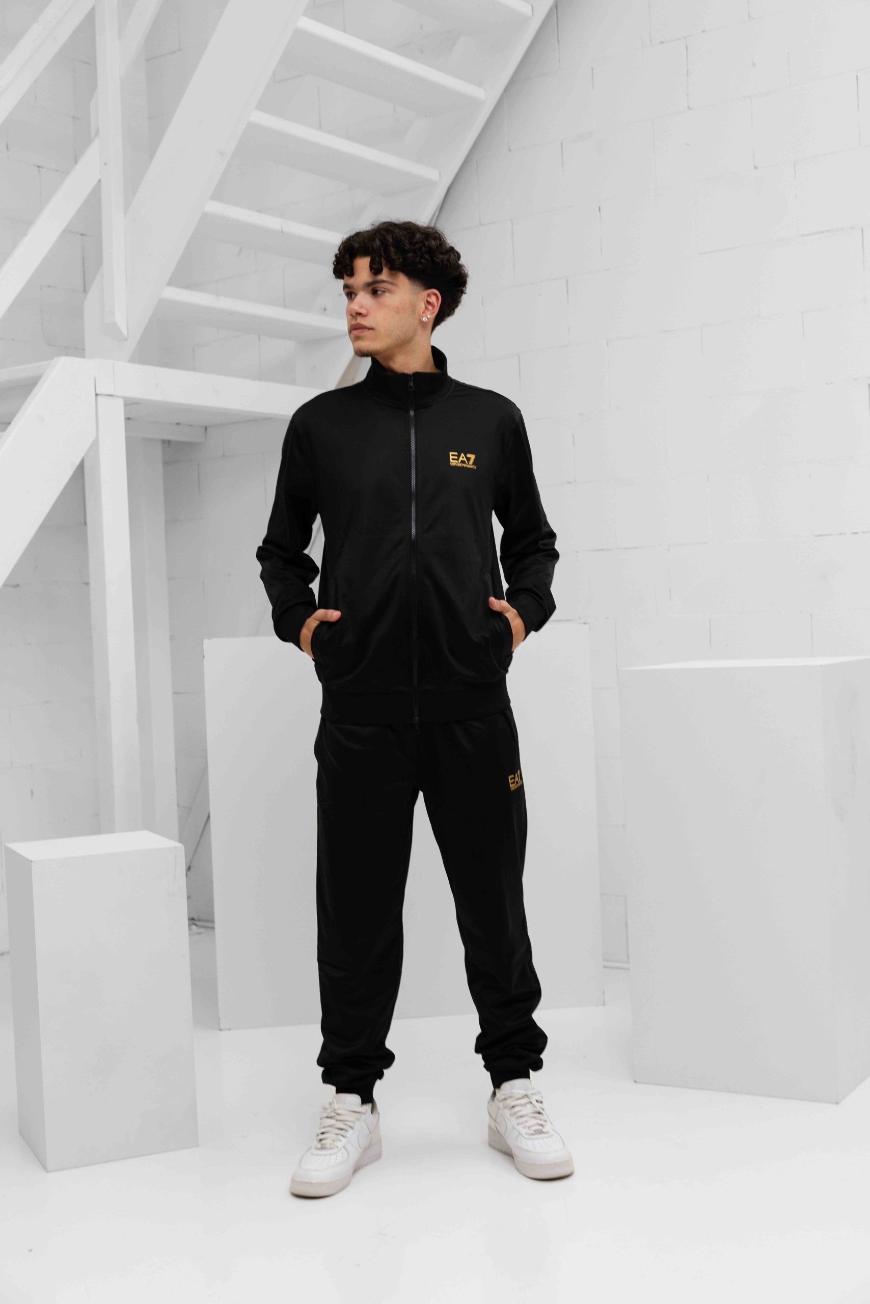 EA7 Emporio Armani 8NPV65 Trainingspak Heren Zwart/Goud