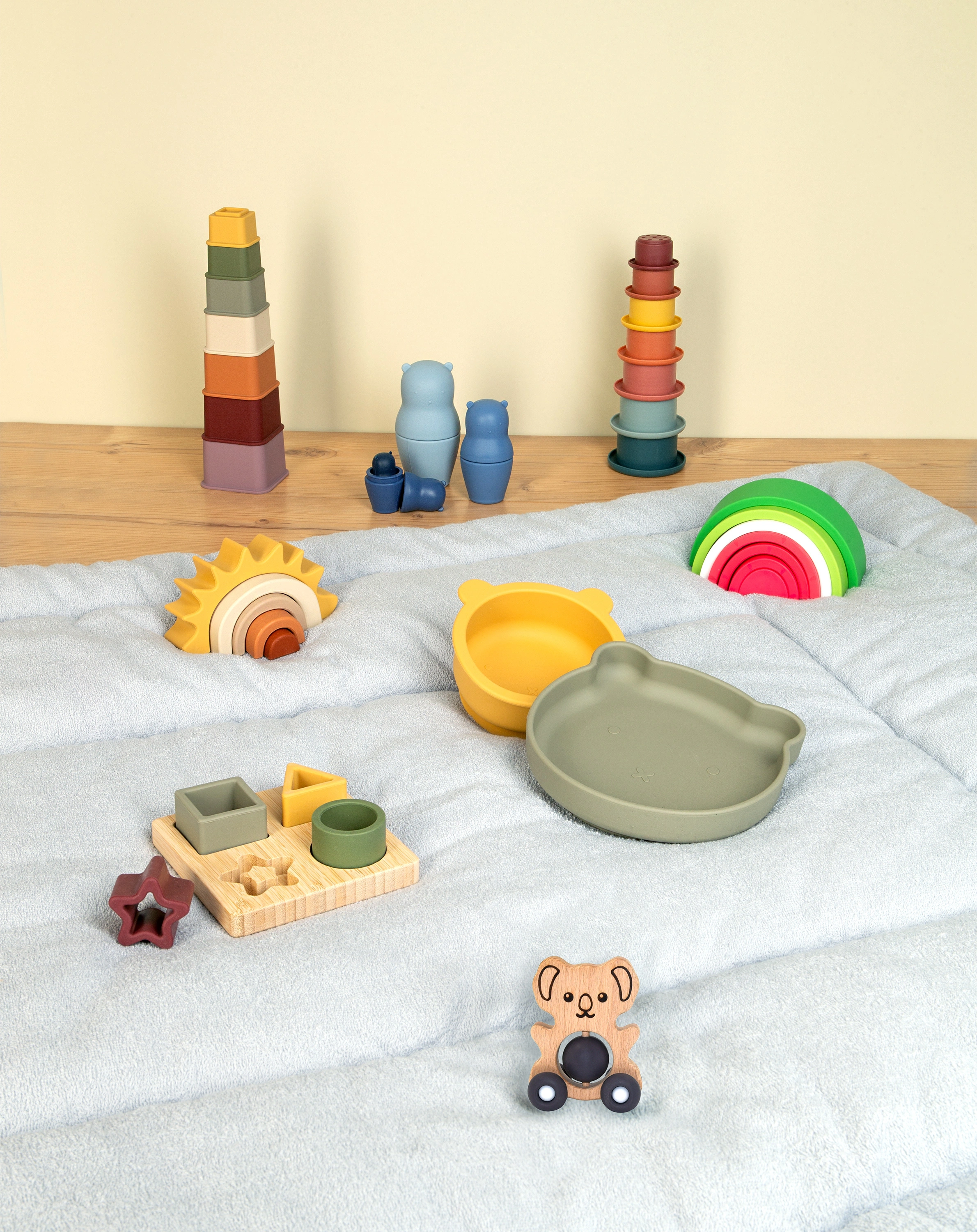 Silikon-Steckpuzzle FORMEN 5-teilig in bunt