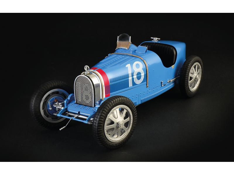 Italeri Bausatz Bugatti Type 35B 1:12 Detailgetreuer Bugatti Rennwagen Modellbausatz