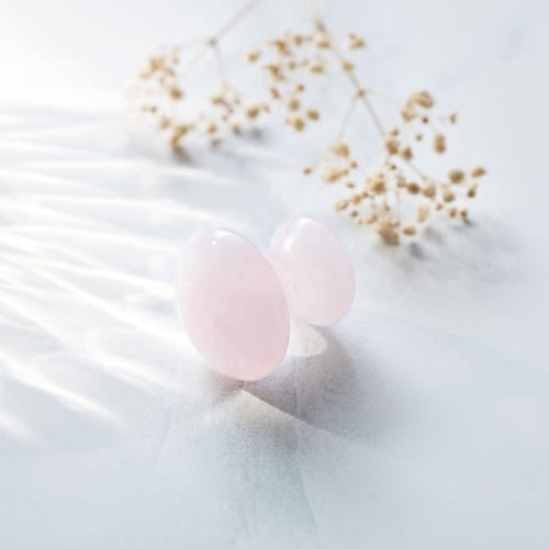 Masseur visage en quartz rose