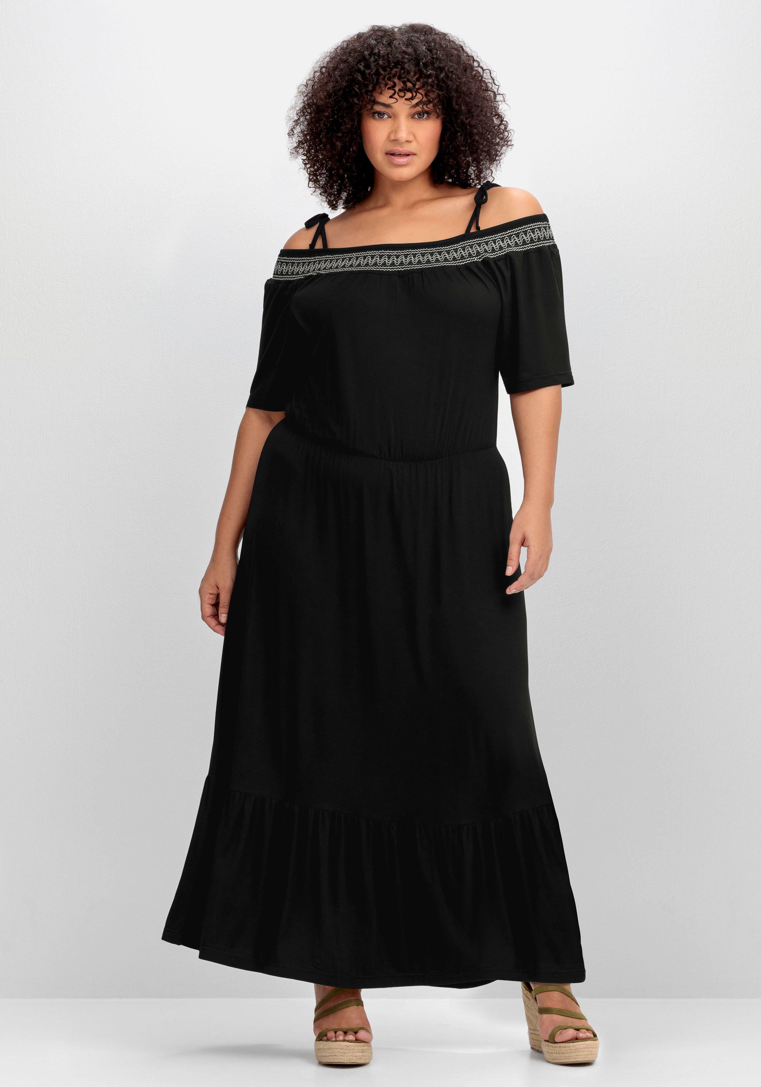 Strandkleid mit Carmenausschnitt und Volants