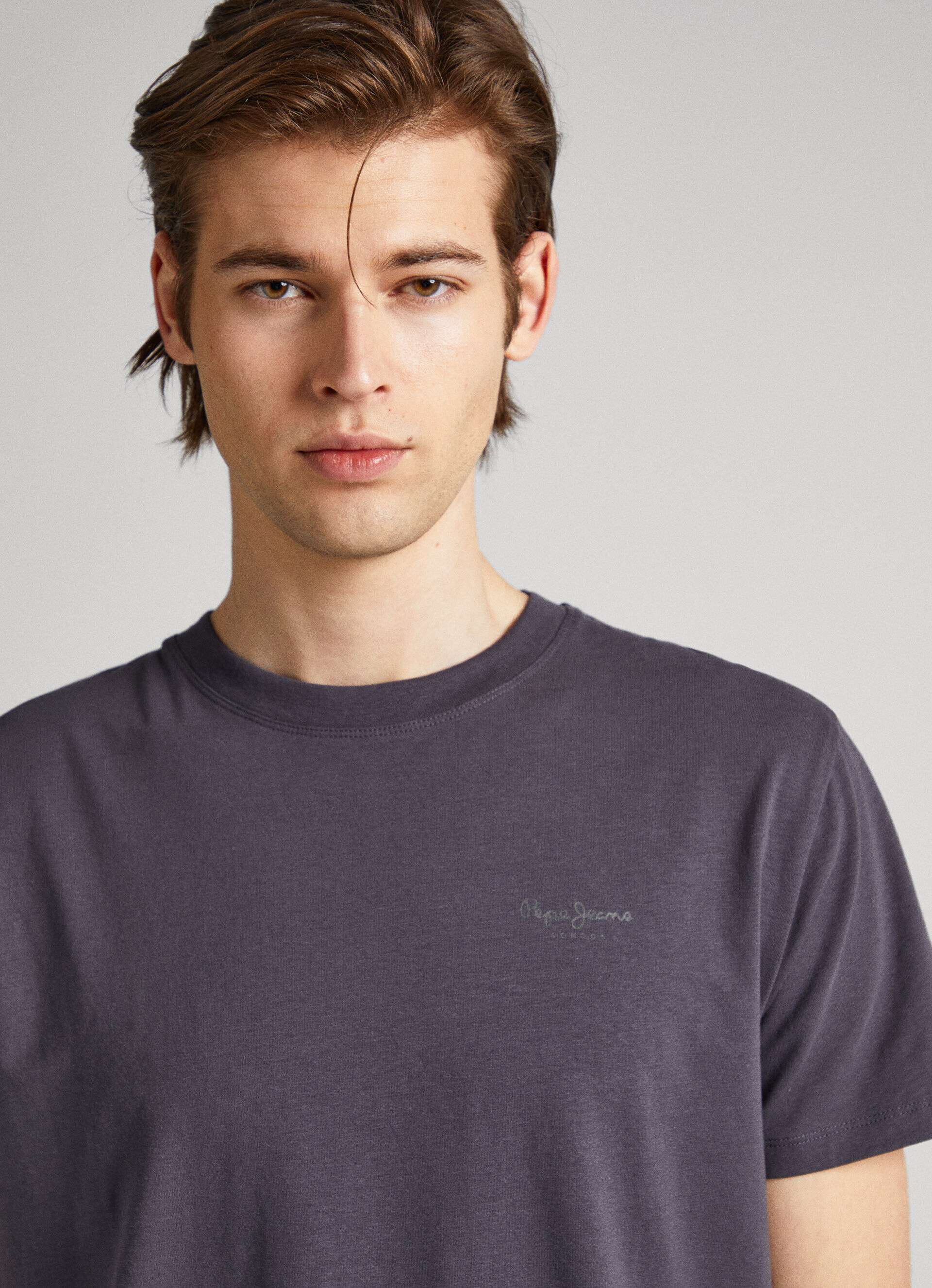 CAMISETA COM LOGOTIPO ESTAMPADO - preta lavada