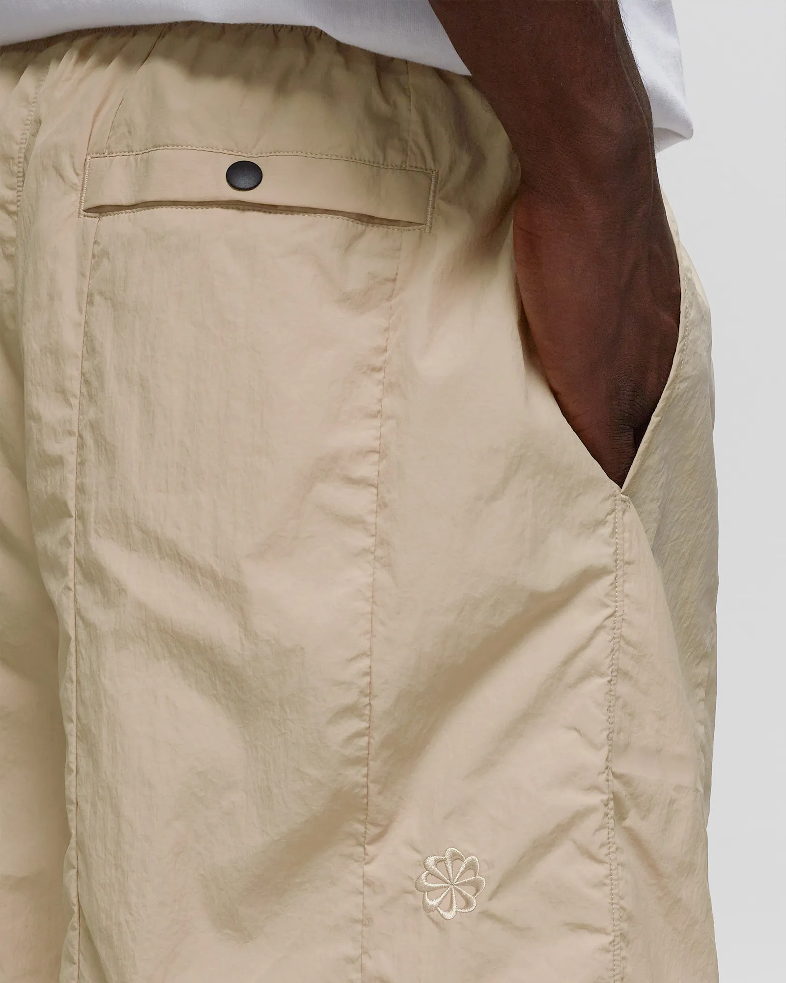 Nike SPORTSWEAR TECH PACK WOVEN SHORTS