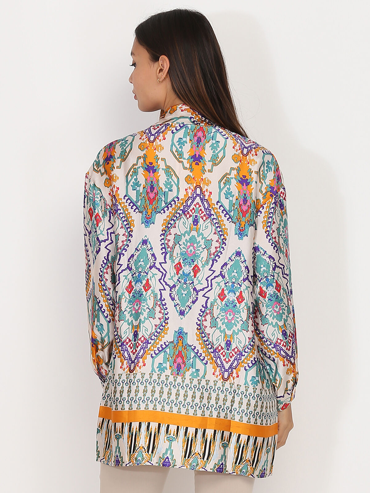 Chemise satinée à imprimé ethnique- Blanc
