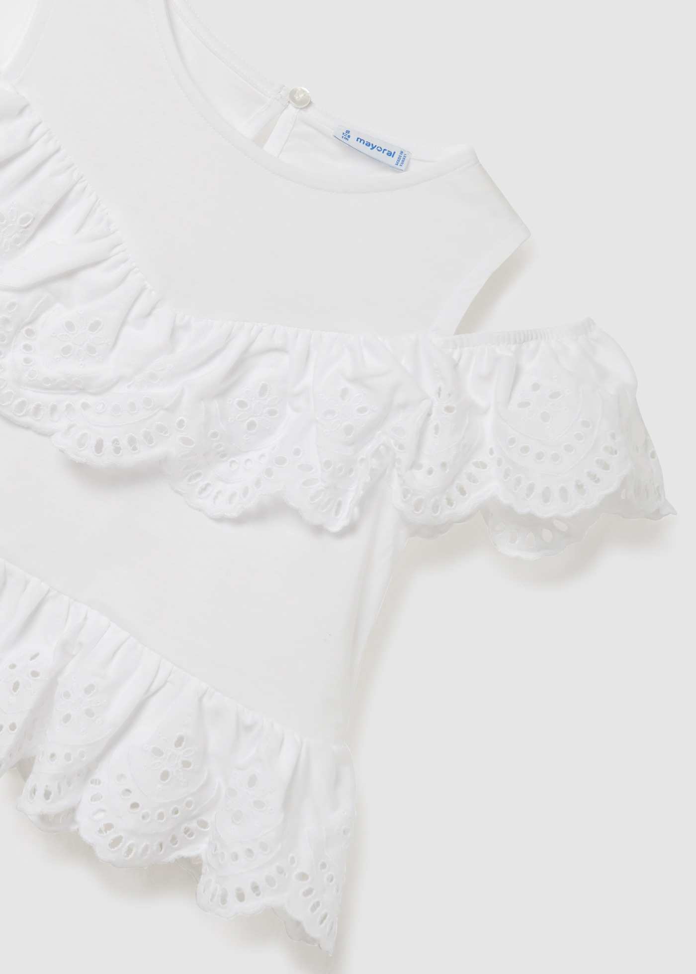 Blusa com bordados em algodão sustentável para meninas
