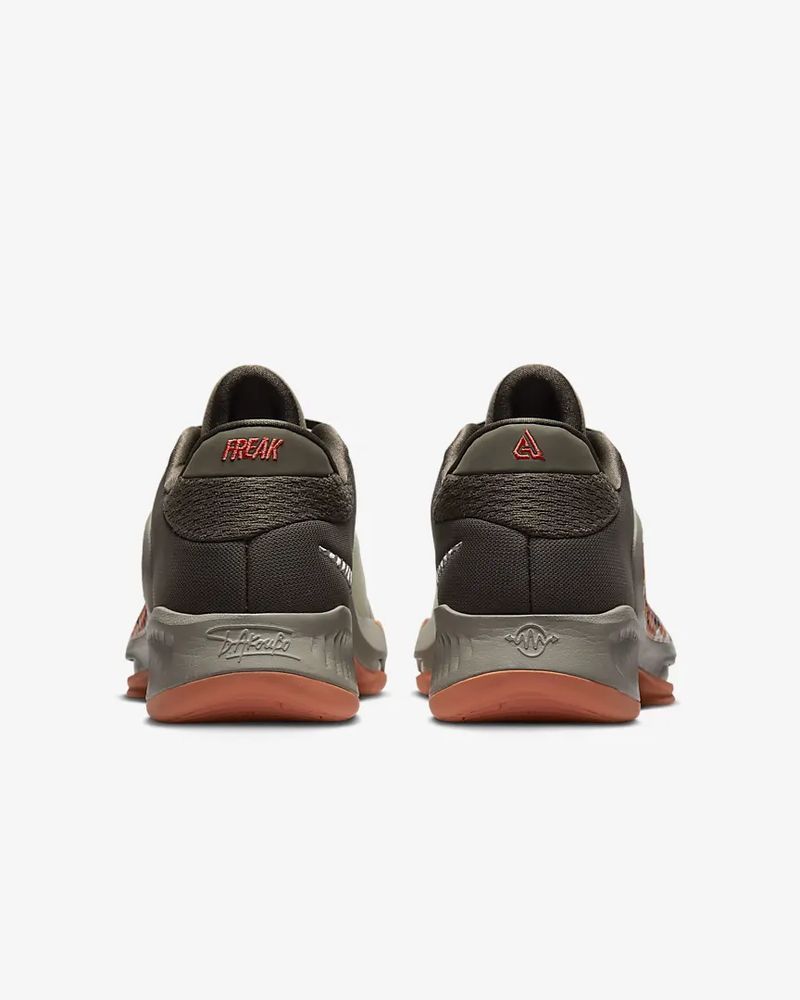 Chaussures de basket Nike Zoom Freak 4 Marron pour homme