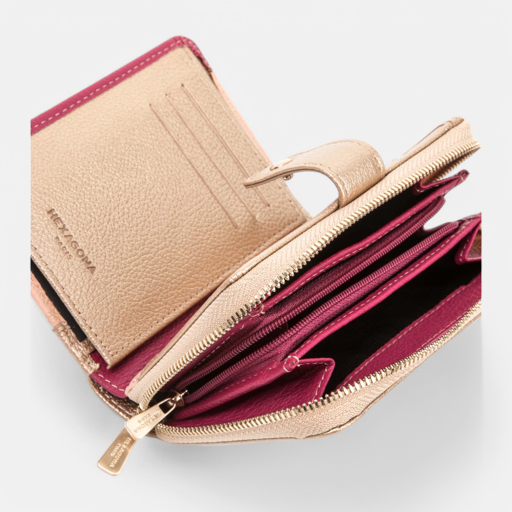 Petite maroquinerie en cuir fuchsia