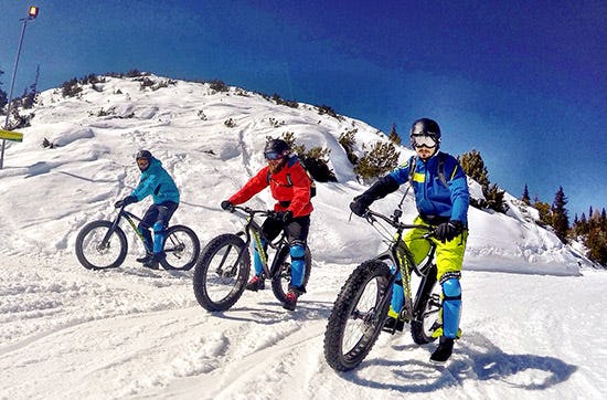 Fatbike-Downhill auf Schnee