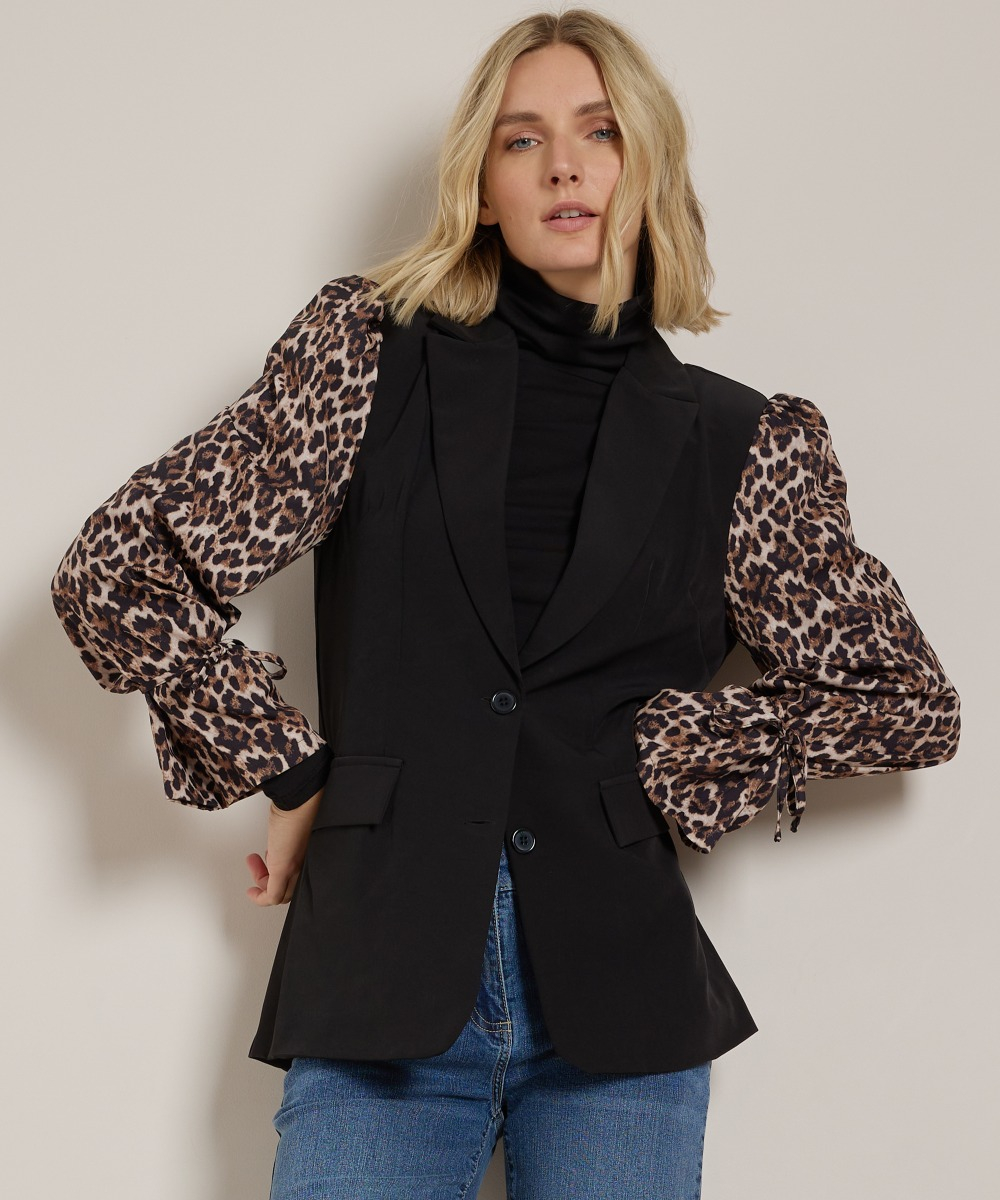 blazer met panterprint mouw