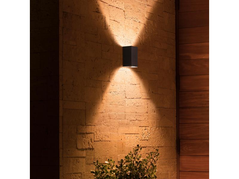 Philips Hue White & Color Ambiance Outdoor Resonate Wandleu Aussenleuchte Resonate Hue WACA, Schwarz