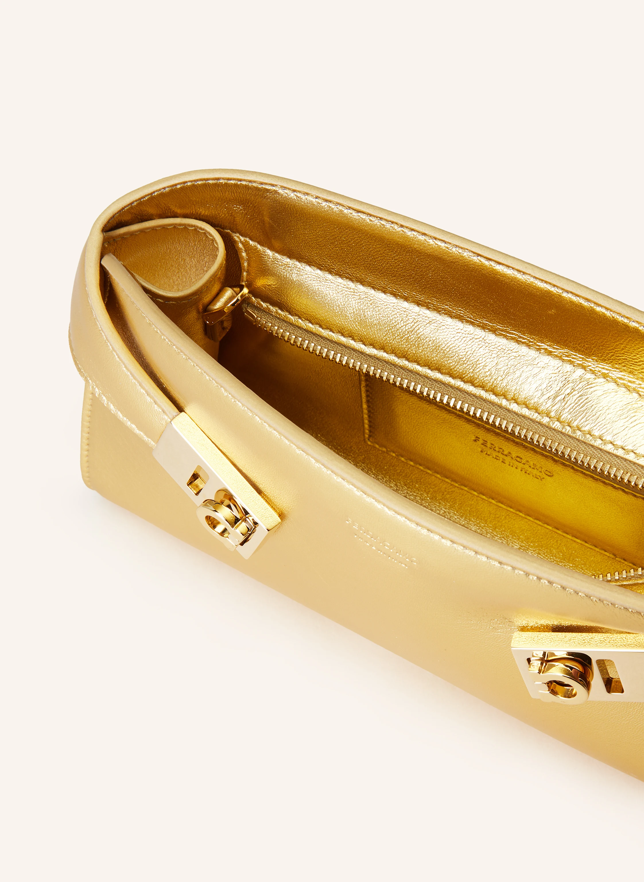 FERRAGAMO Umhängetasche HUG