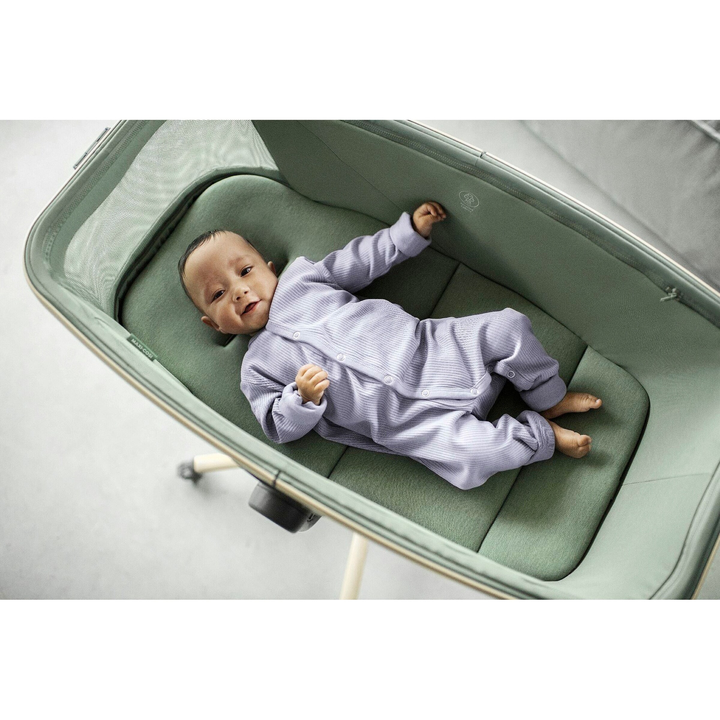 Maxi-Cosi Stubenwagen, Hochstuhl und Liegesessel Alba Beyond Green