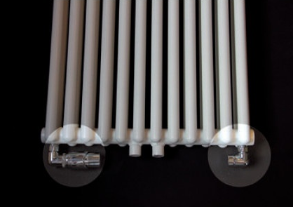 Eastbrook Valve radiator aansluitset haaks gedraaid met thermostaat 15mm chroom/wit