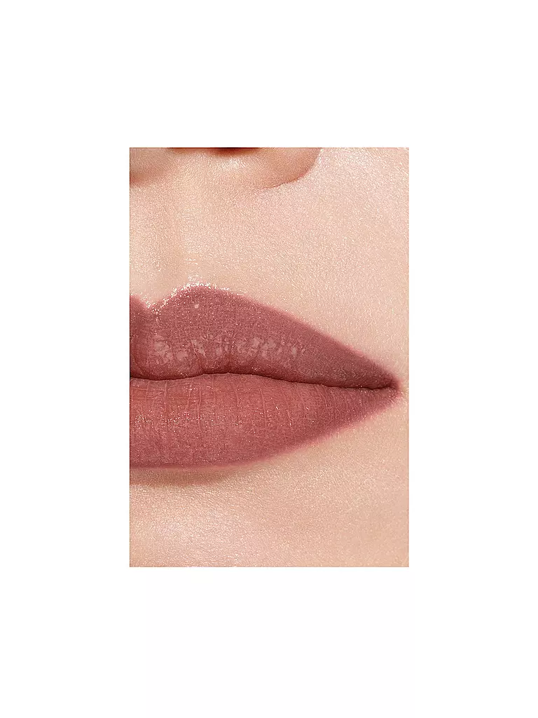 CHANEL DER GETÖNTE UND FEUCHTIGKEITSSPENDENDE BALSAM, DESSEN FARBINTENSITÄT SICH GANZ INDIVIDUELL ANPASSEN LÄSST, SORGT TAG FÜR TAG FÜR WUNDERSCHÖNE LIPPEN 3G kupfer