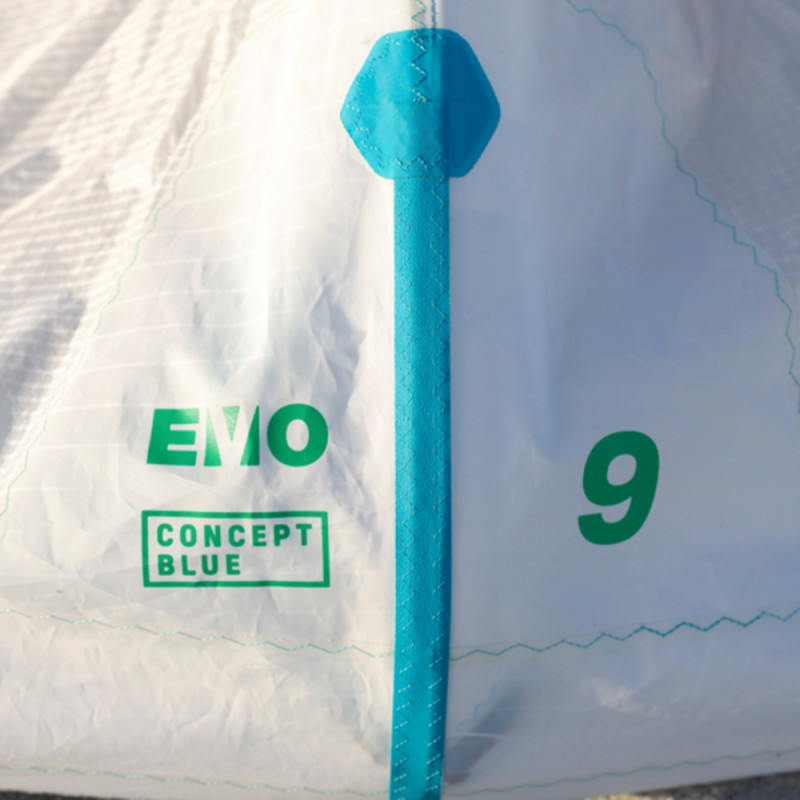 Aile de kitesurf duotone evo concept blue undyed blanc 2025