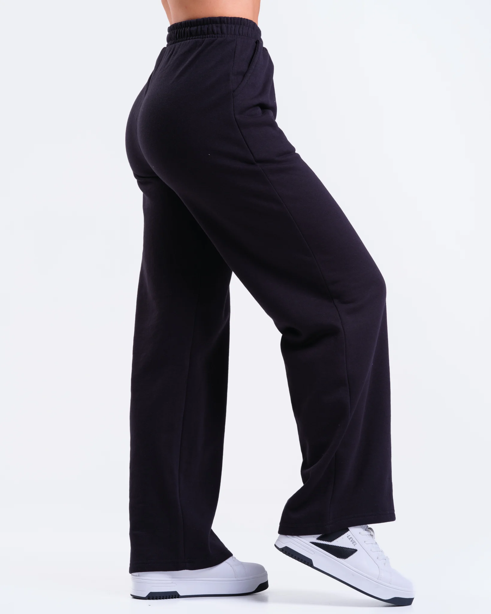 LEVITY Movement Relaxed Soft Pants Black