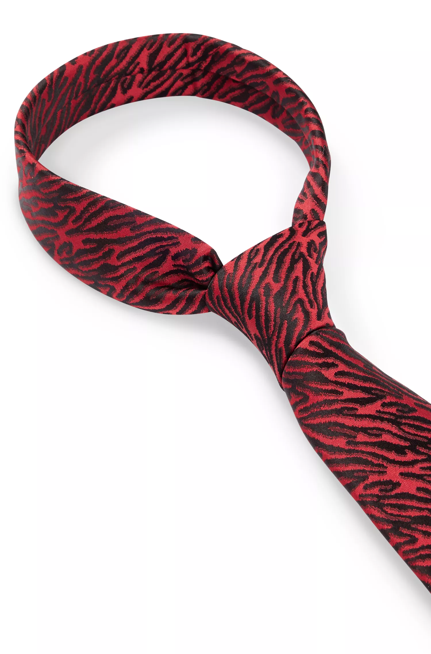 Gravata HUGO vermelha em jacquard com estampa animal e detalhes em seda.