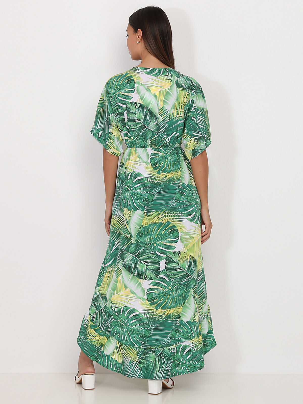 Robe longue asymétrique à imprimé tropical- Blanc