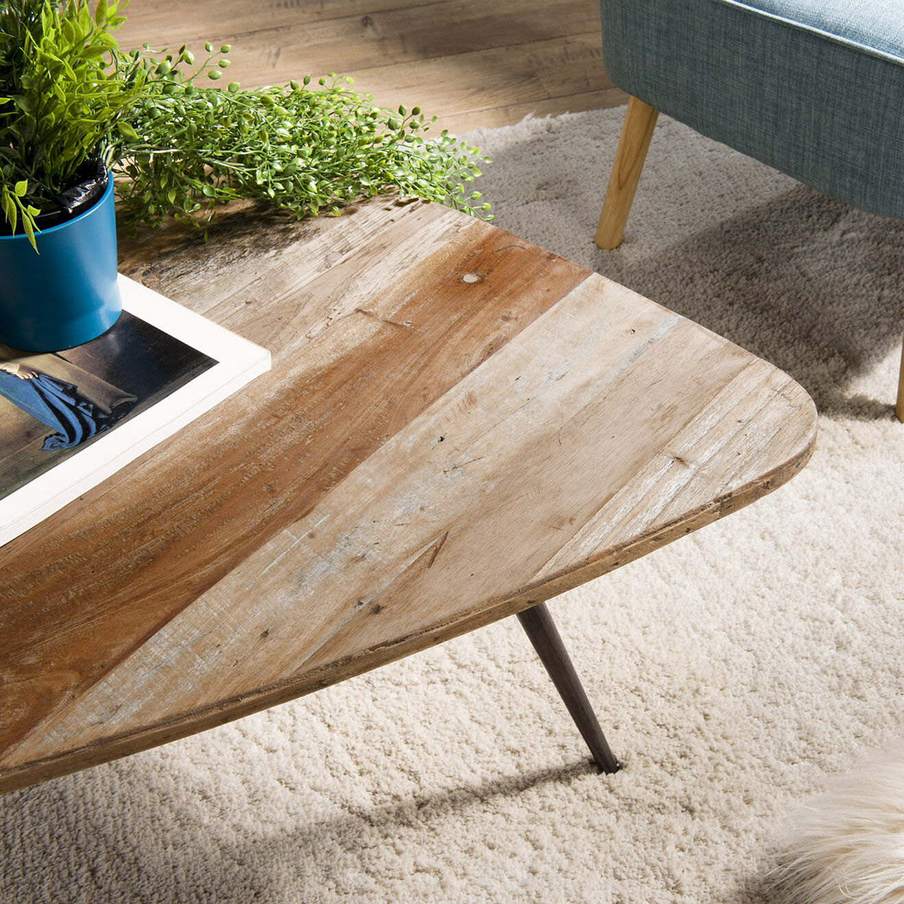 Macabane Table basse ovoide Sixtine teck - 75.5x70x40 cm