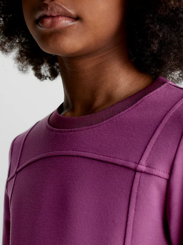 Vestido evasê com logo de costura milanesa