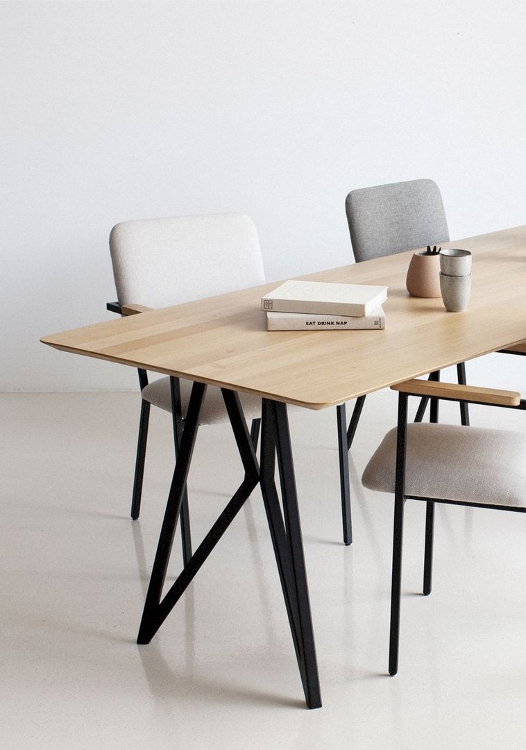 Studio HENK   Butterfly Black Eettafel