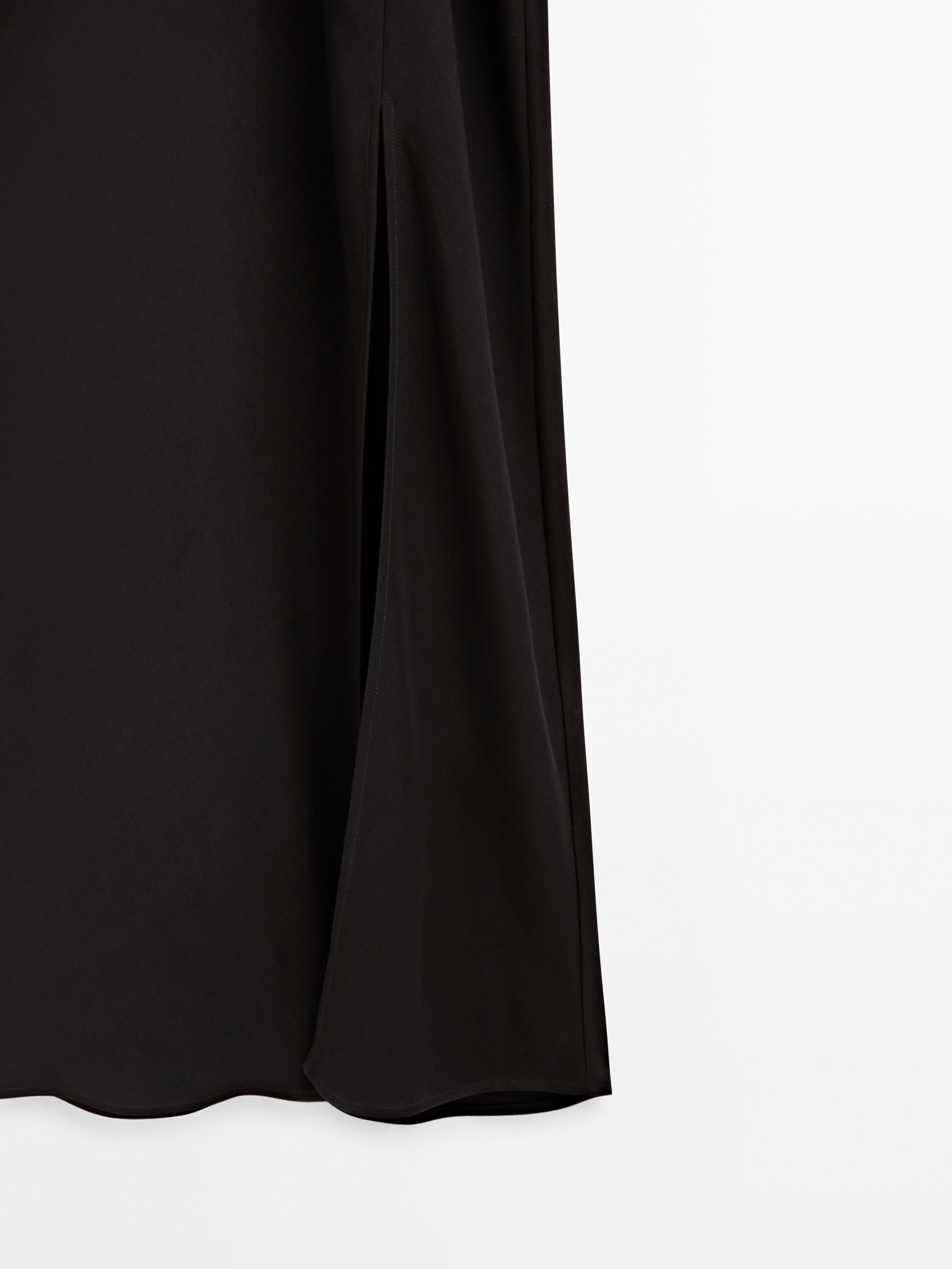 Vestido longo e fluido de manga comprida - PRETO