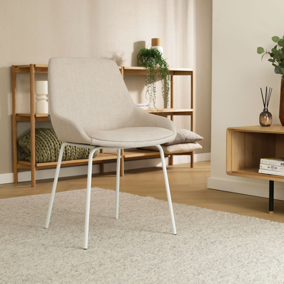 Eetkamerstoel Nora-Isa beige - wit onderstel