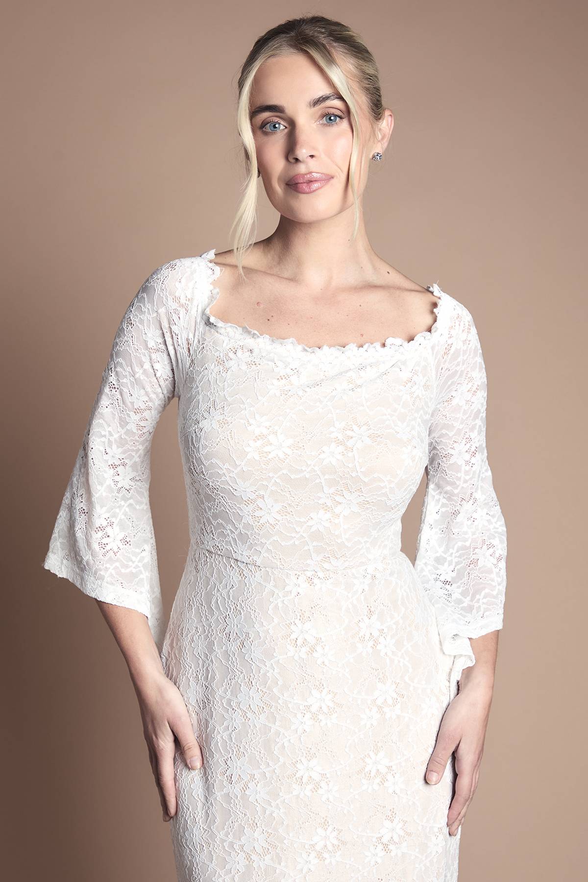 Coast Robe De Mariée Coast Honoured Petite À Épaules Dénudées Bardot Bohème En Dentelle Coupe Sirène