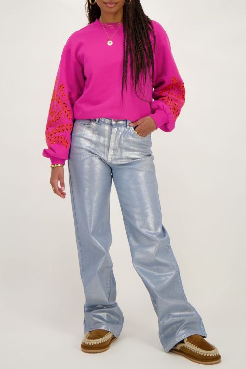 Roze sweater met embroidery mouwen