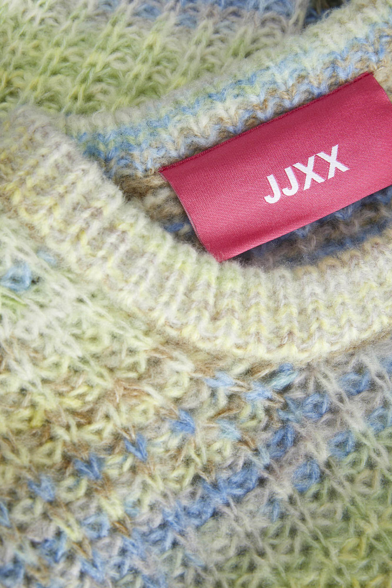 Suéter de tricô multicolorido
