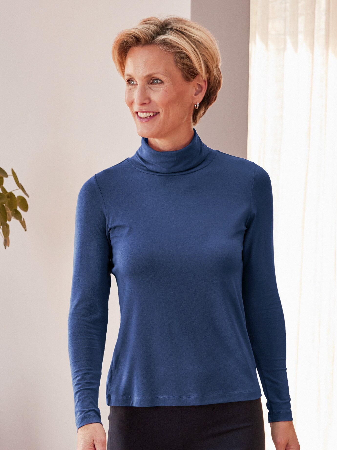 Viskose-Shirt Rollkragen