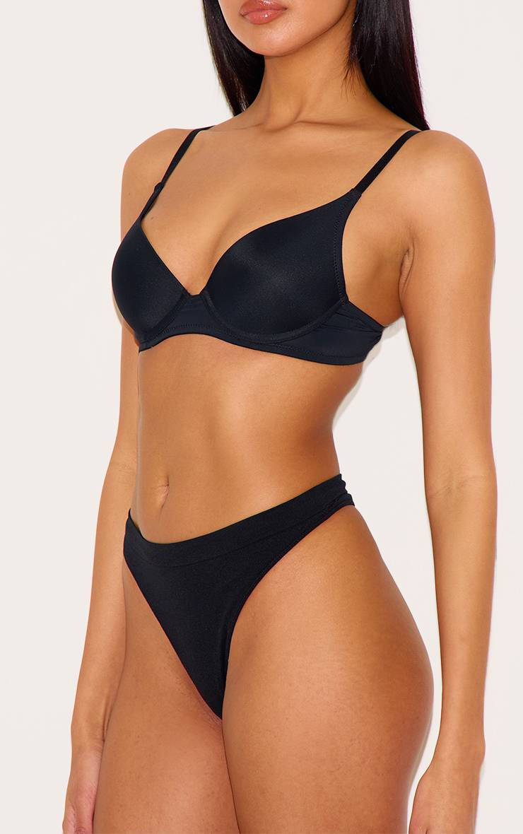 Noir Soutien-gorge À Armatures Avec Bonnets Échancrés