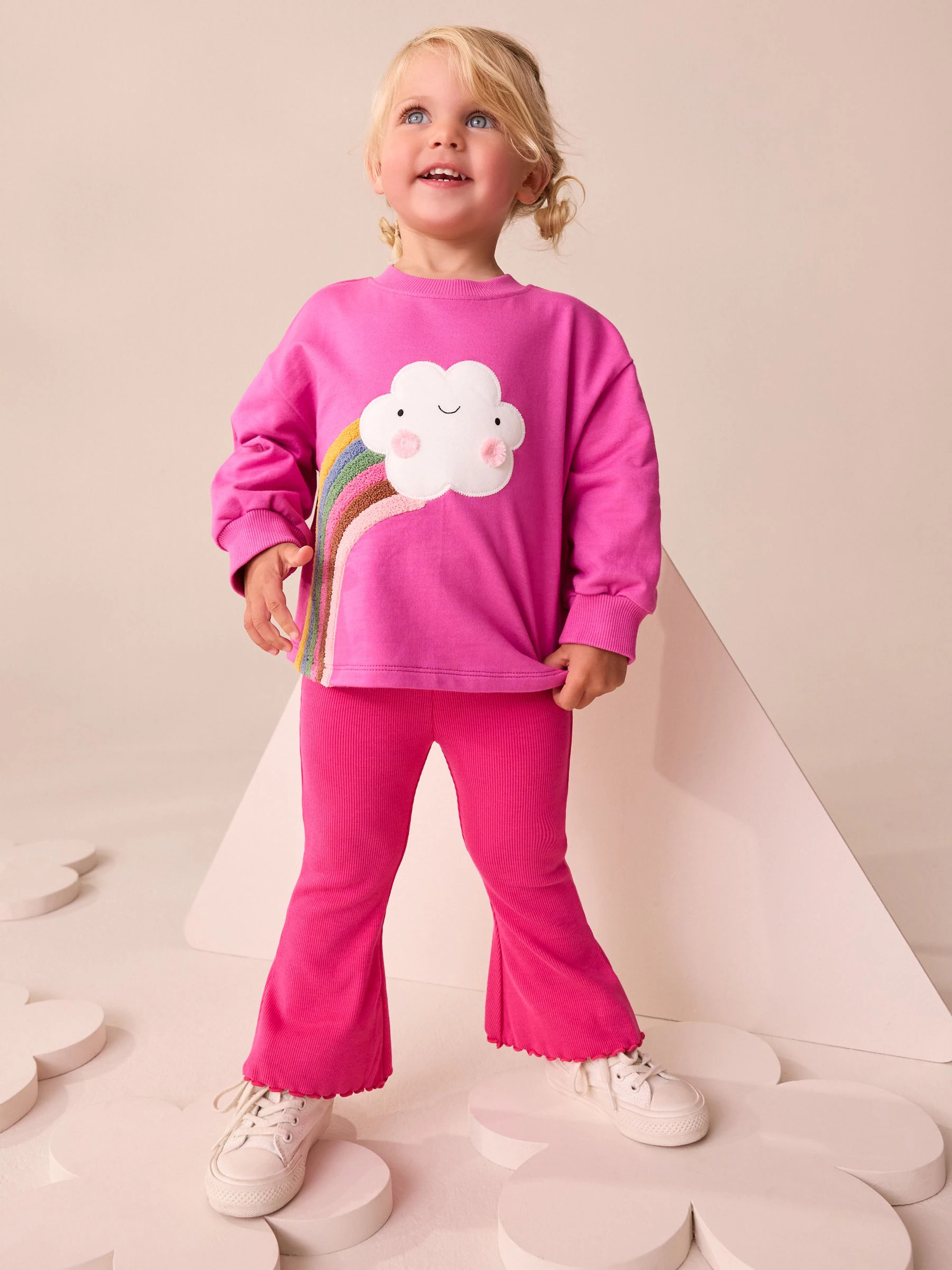 Roze regenboog met wolk en figuurtje - T-shirt met lange mouwen (3 mnd-7 jr)
