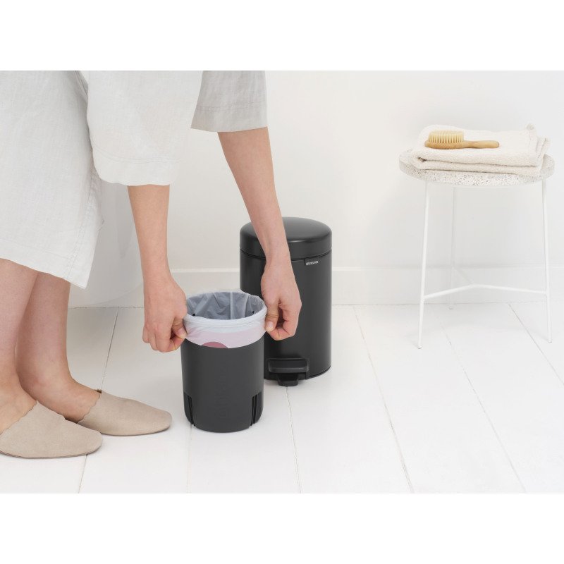 Poubelle métal 3 litres ronde à pédale Brabantia NewIcon