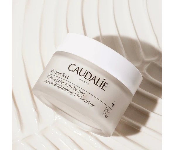 CAUDALIE Vinoperfect Instant Brightening Moisturizer