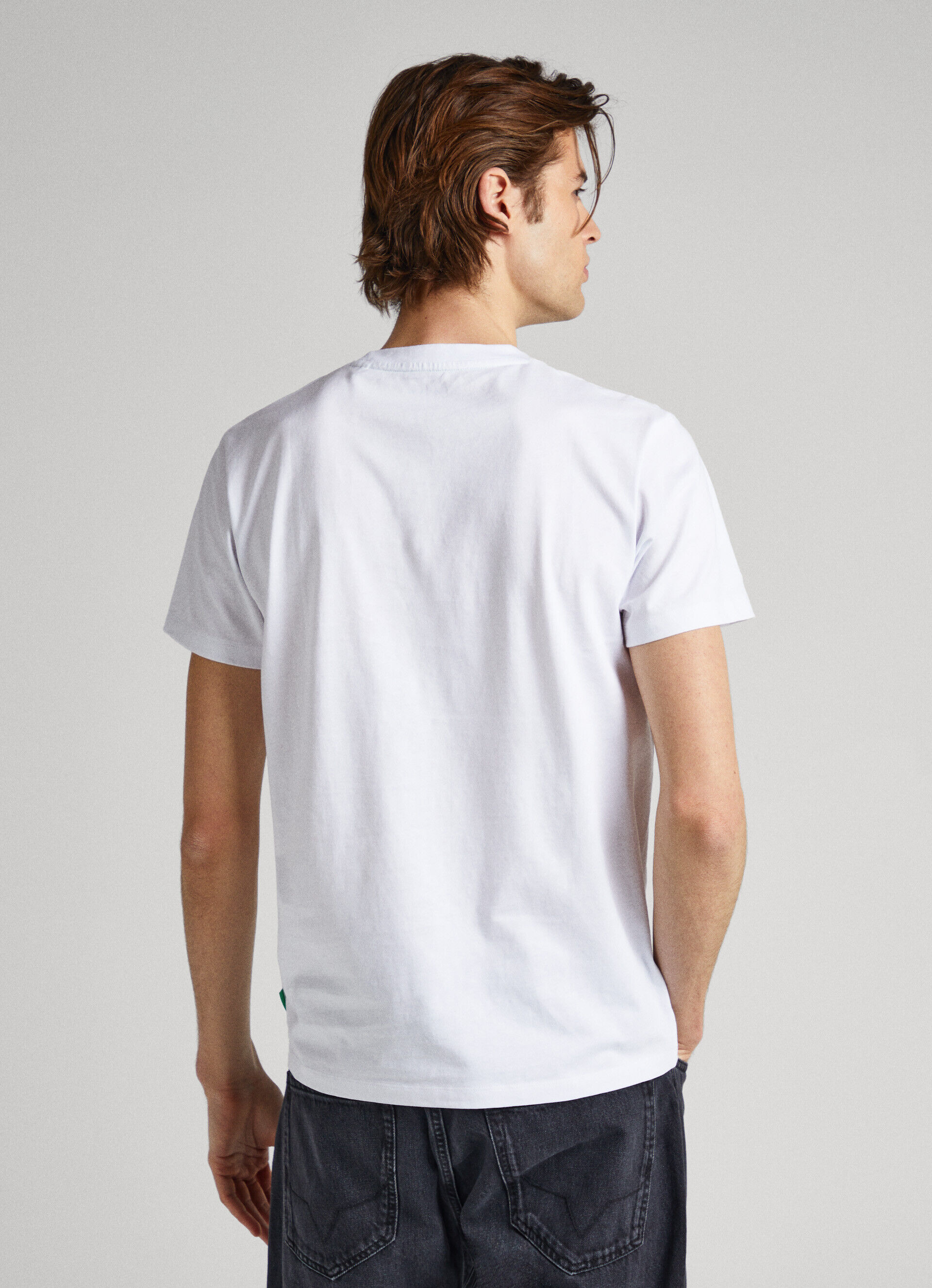 CAMISETA COM LOGOTIPO ESTAMPADO - branca