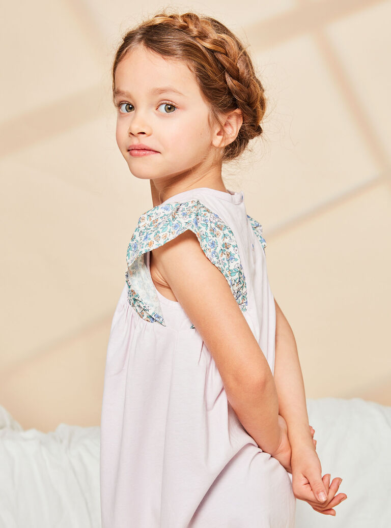 Chemise de nuit rose à imprimé papillons